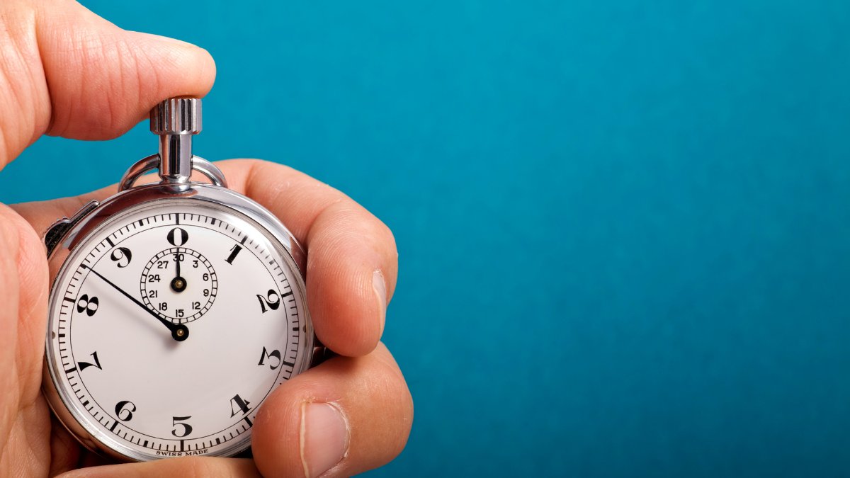 Deal Velocity: Why Some Sales Close Fast and Others Drag On Forever 